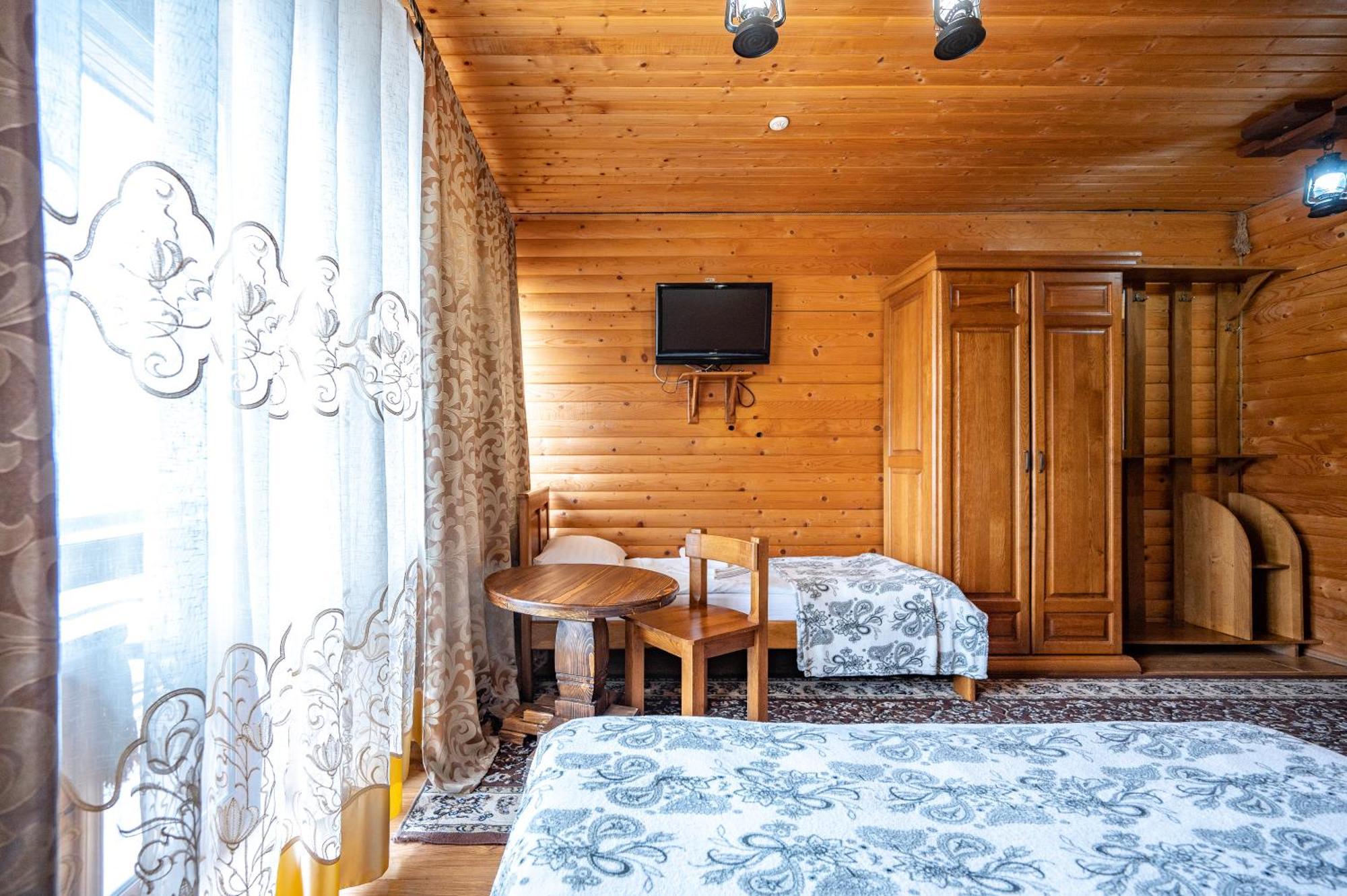 Марина Hotell Bukovel Rom bilde
