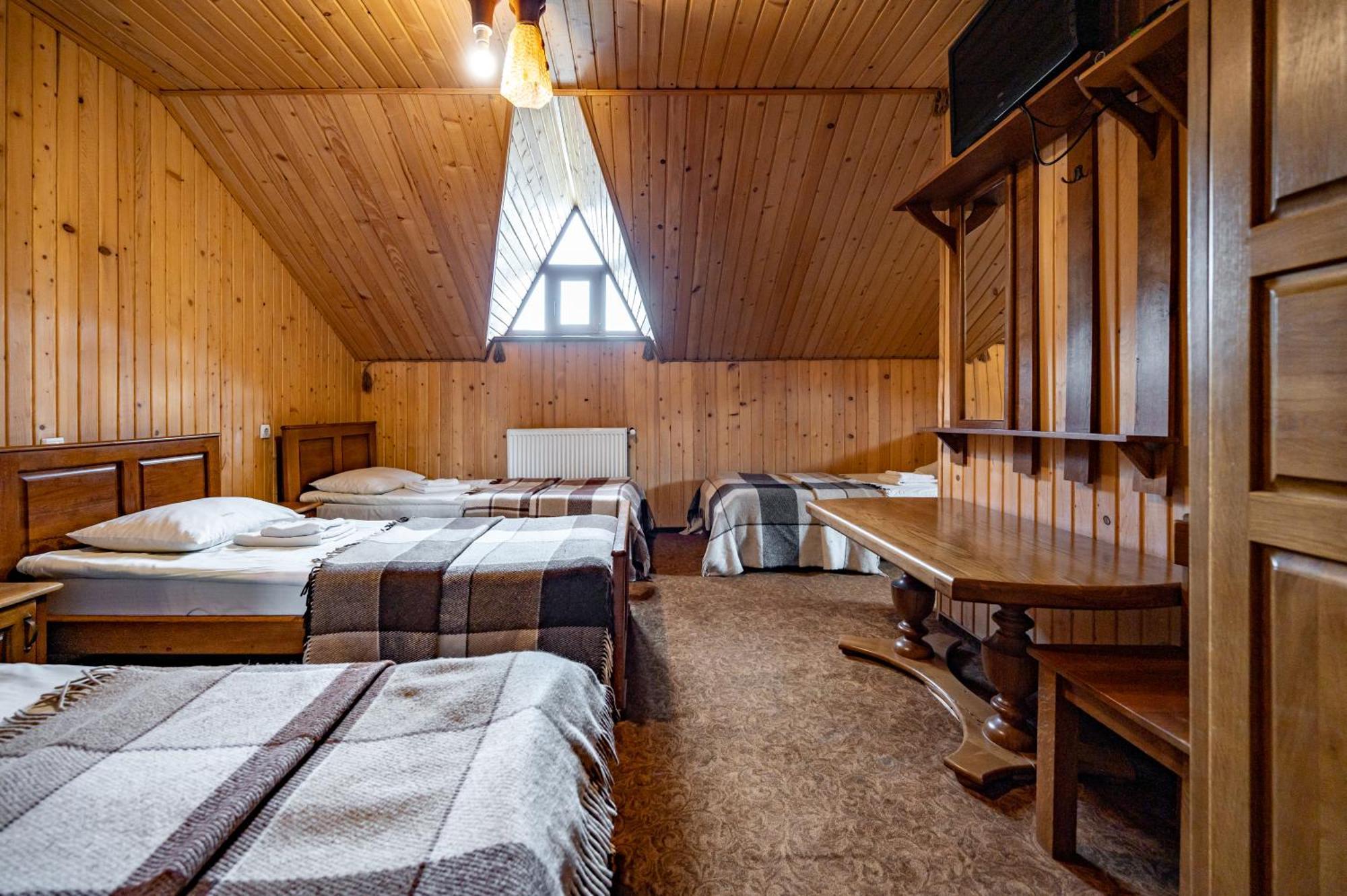Марина Hotell Bukovel Rom bilde